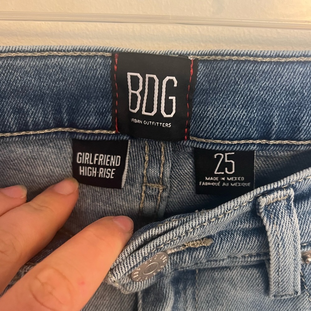 Urban Outfitters High Rise Mom Jean Size 25